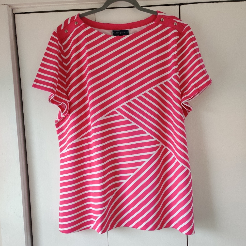 Karen Scott pink & white top in size 3X, new with tags.